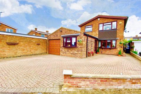 16 Clover Lane, Northampton, NN2 8BT