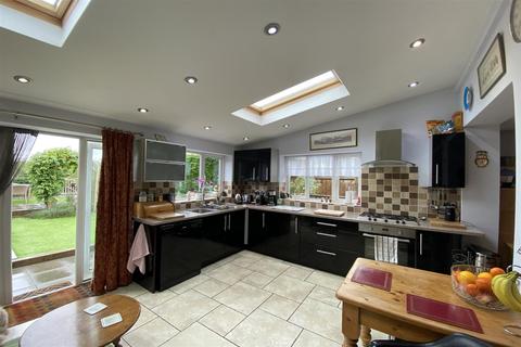 65 Cottingham Drive, Moulton, Northampton, NN3 7LD