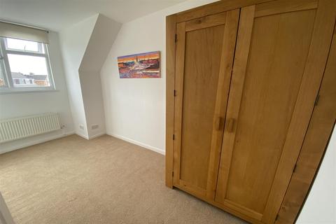 40 Grasscroft, Northampton, NN2 8QH