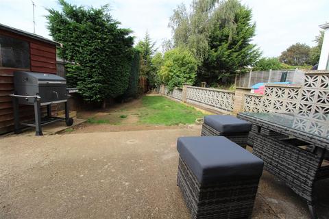 40 Grasscroft, Northampton, NN2 8QH