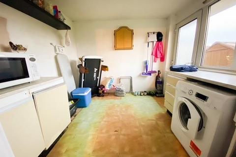 14 Mapperley Drive, Northampton, NN3 9UF