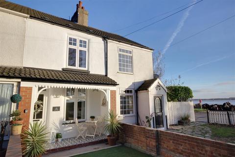 2 Cliff Cottages, Hessle, HU13 0HE