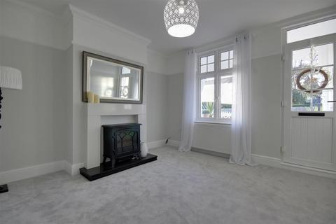 2 Cliff Cottages, Hessle, HU13 0HE