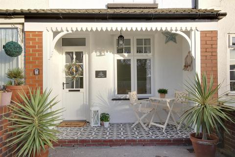 2 Cliff Cottages, Hessle, HU13 0HE