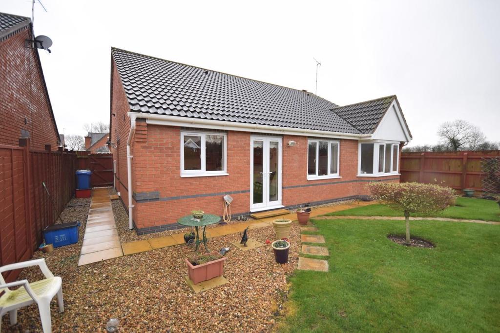 Grindleford Close, Desborough, Kettering 3 bed detached bungalow £299,950