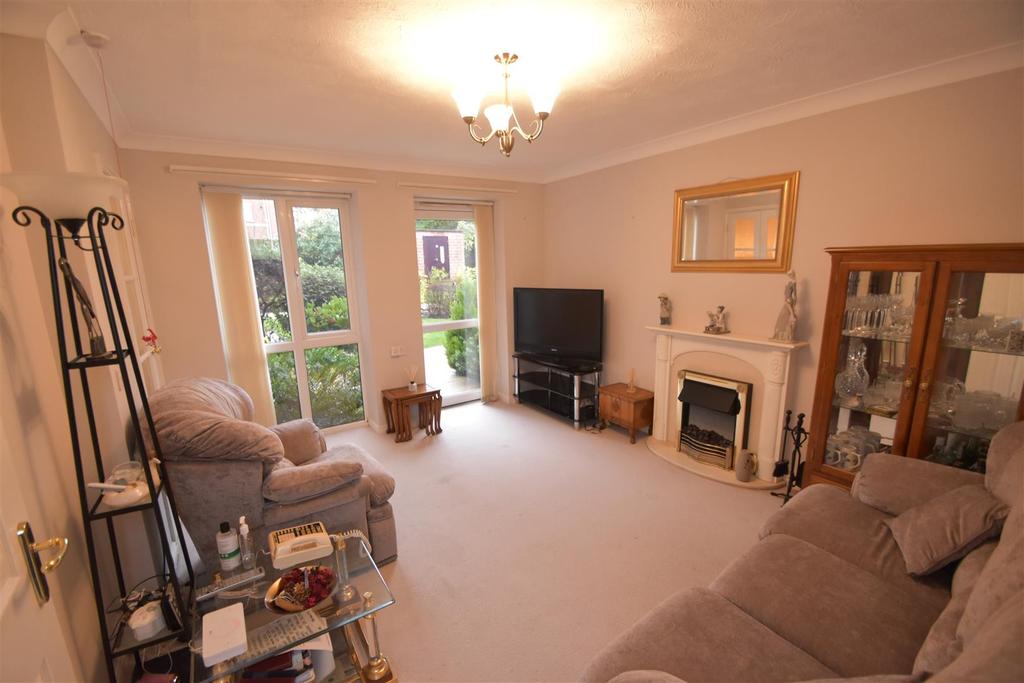 Telegraph Road, Heswall 1 bed retirement property £146,000
