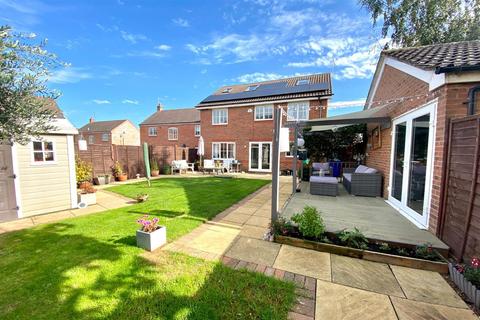 49 Wake Way, Grange Park, Northampton, NN4 5BG