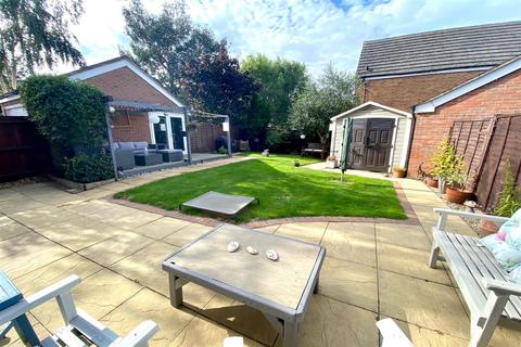 49 Wake Way, Grange Park, Northampton, NN4 5BG
