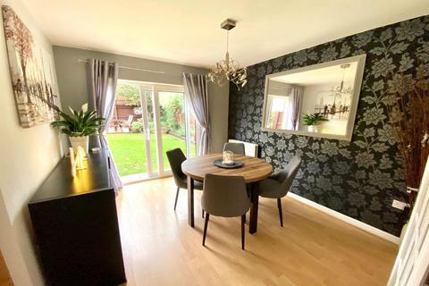 9 The Spinney, Grange Park, Northampton, NN4 5BT