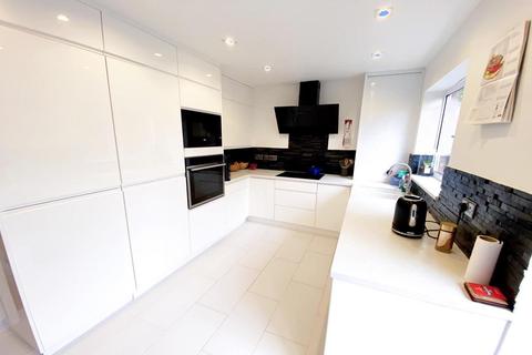 24 Flinters Close, Wootton, Northampton, NN4 6BH