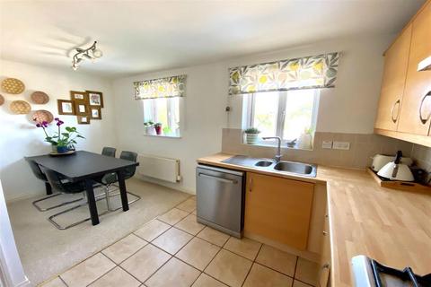6 Brook View, Grange Park, Northampton, NN4 5DR