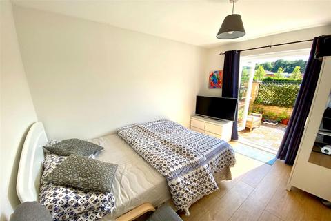 6 Brook View, Grange Park, Northampton, NN4 5DR