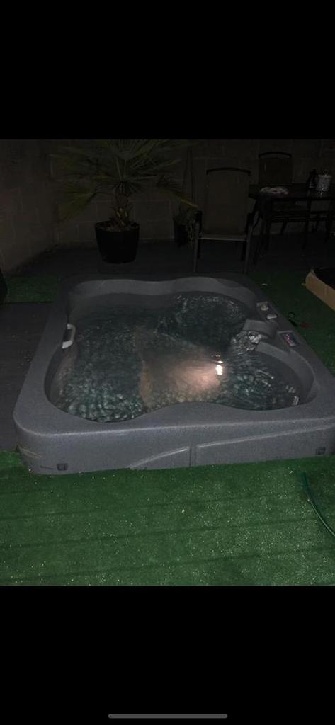 Hot tub.jpg