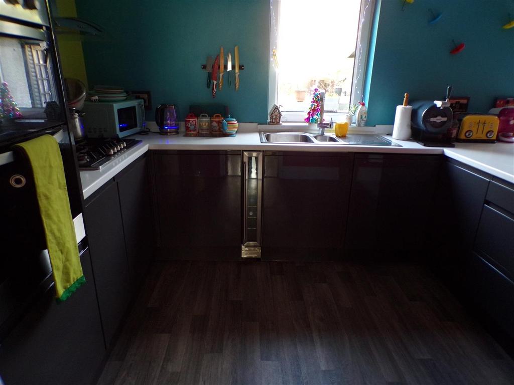 102 5004.jpg