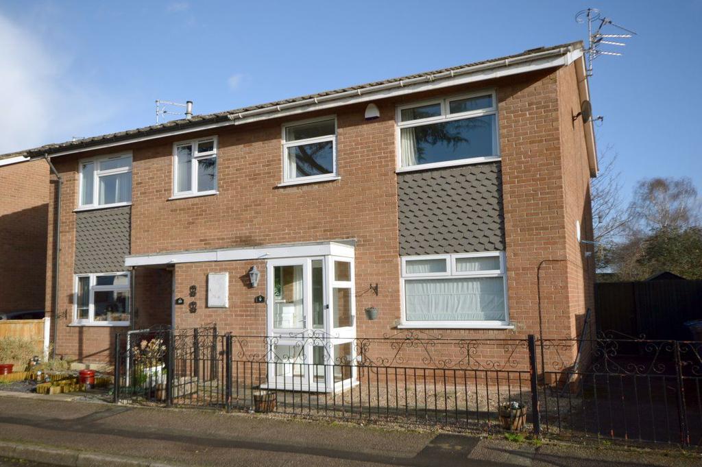 Tewkesbury Close, West Bridgford 3 bed semidetached house £900 pcm
