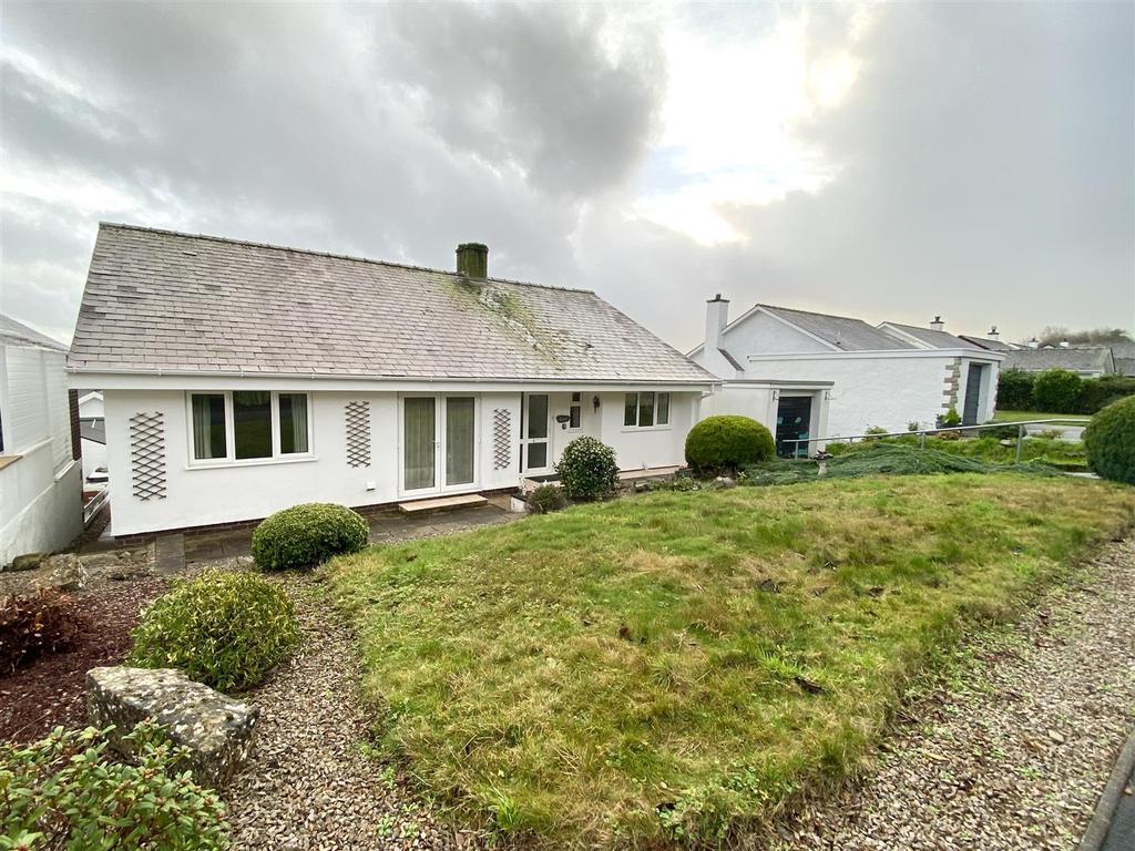 Ala Road, Pwllheli 3 bed detached bungalow £295,000