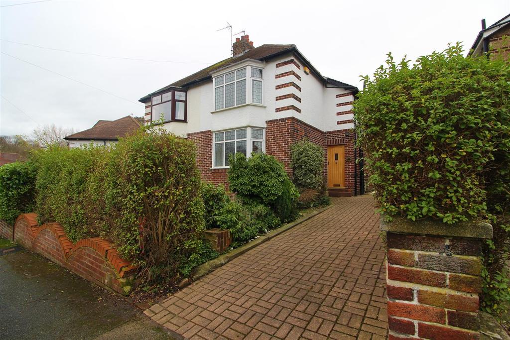 Benomley Crescent, Huddersfield 2 bed semidetached house £650 pcm (£