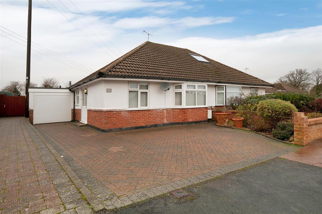 Warrington Road, Paddock Wood, Tonbridge 2 bed semidetached house £
