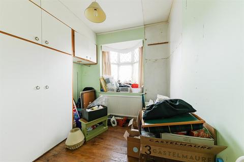 78 Oaks Avenue, Worcester Park, KT4 8XF