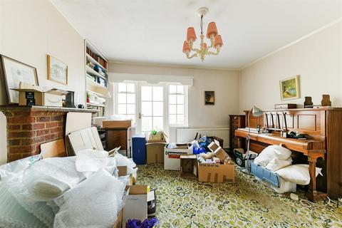 78 Oaks Avenue, Worcester Park, KT4 8XF