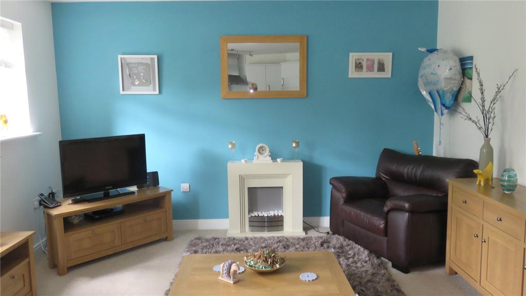 Charles Hayward Drive, Wolverhampton, West Midlands, WV4 2 bed