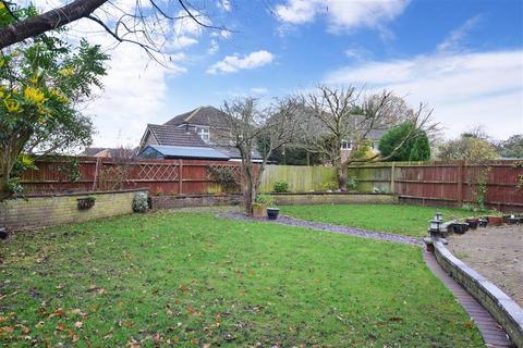 32 Alberta Drive, Smallfield, Horley, RH6 9QU