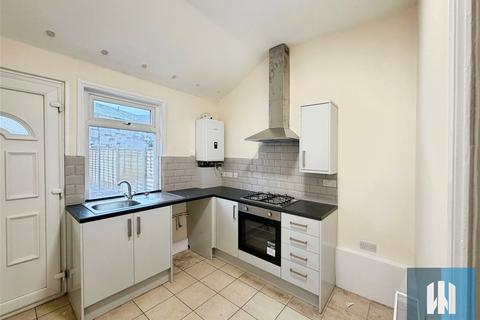 2 bedroom terraced house to rent, Leeds Road, Huddersfield, HD1