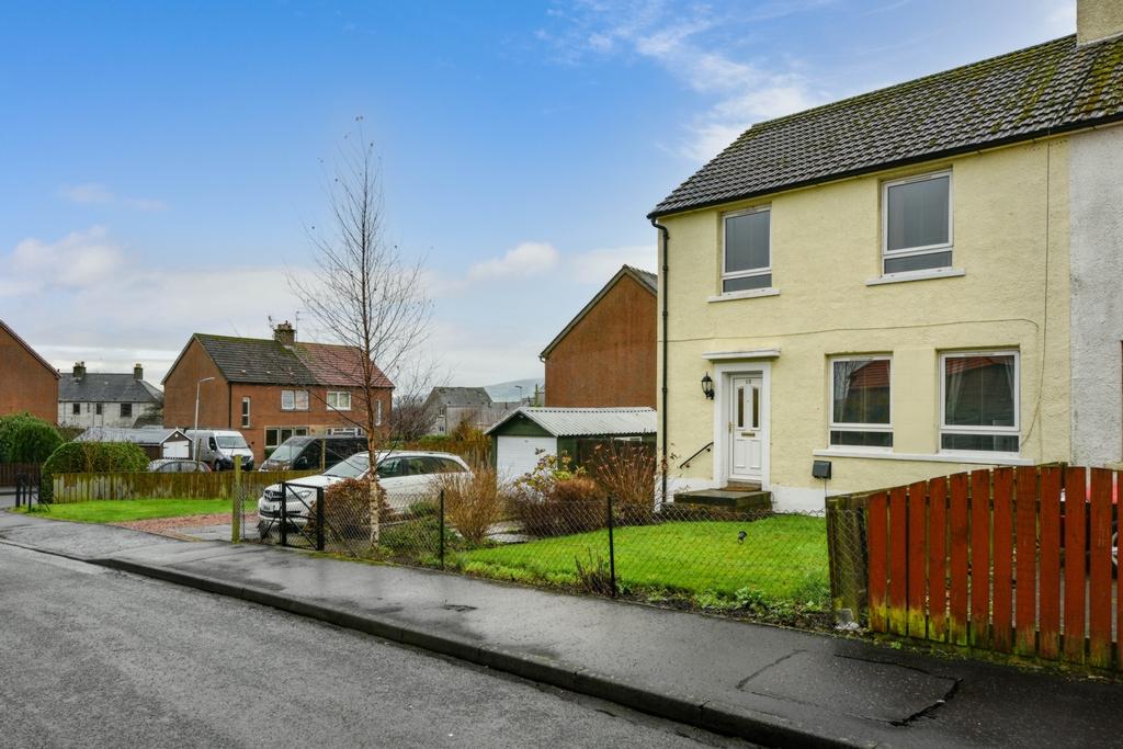 Lochiebank Crescent, Auchtermuchty, KY14 3 bed semidetached house £