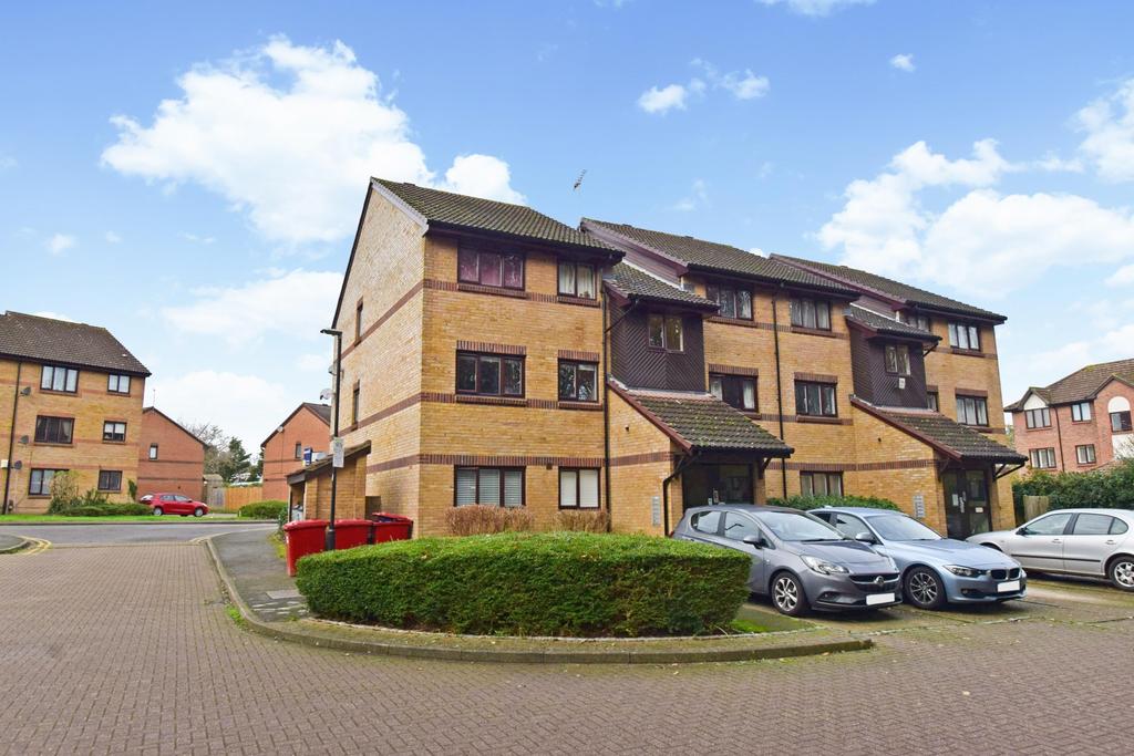 Littlebrook Avenue, Slough, SL2 1 bed flat £200,000