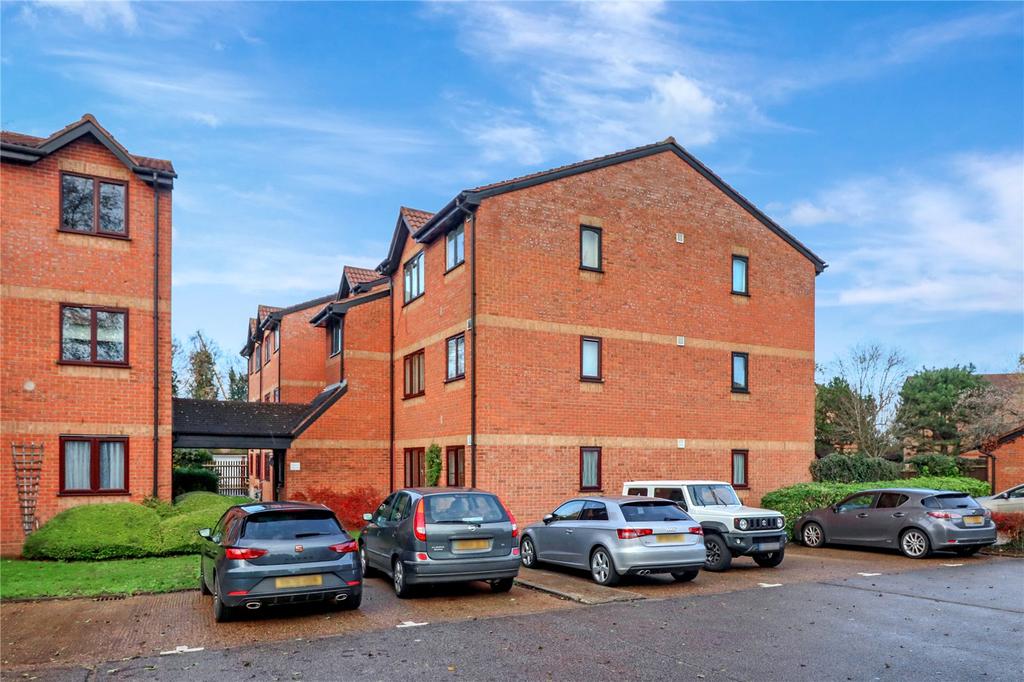 Courtlands Close, Watford, Herts, WD24 Studio £175,000