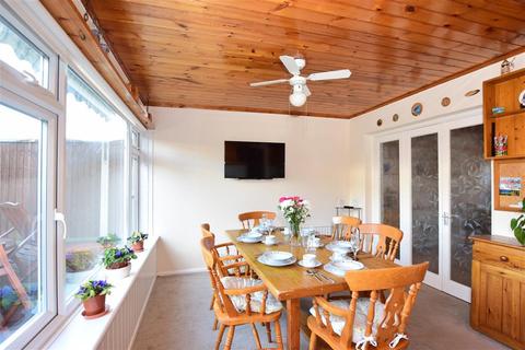 54 Allington Drive, Rochester, ME2 3SZ