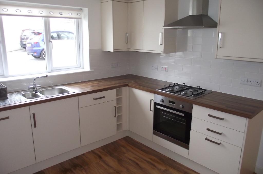 Wilkinson Gardens, Sandy Lane, Redruth, TR15 2FB 4 bed semidetached