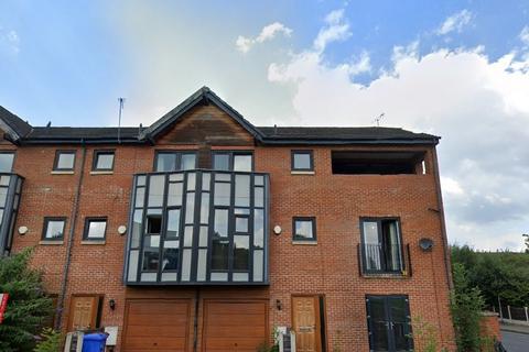 5 bedroom townhouse to rent, Dryden Street, Manchester, M13