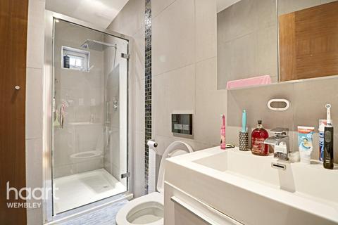 21 Tudor Close, London, NW9 8SU