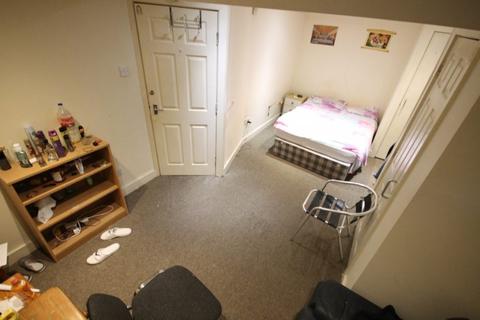 2 William Street, Leeds, LS6 1JG