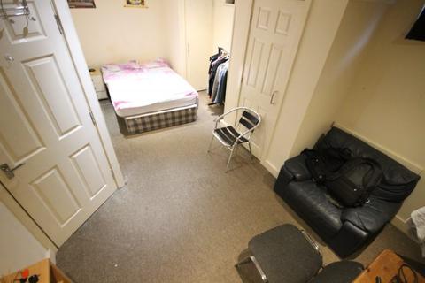 2 William Street, Leeds, LS6 1JG