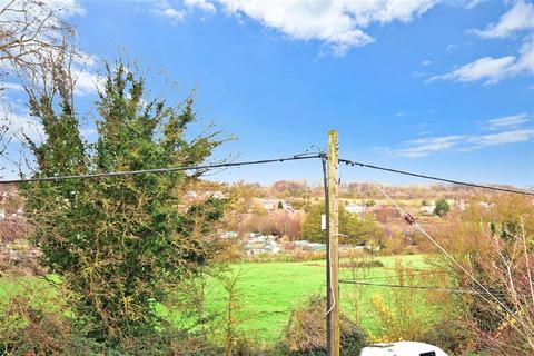 1 Hillcrest Drive, Cuxton, Rochester, ME2 1AA