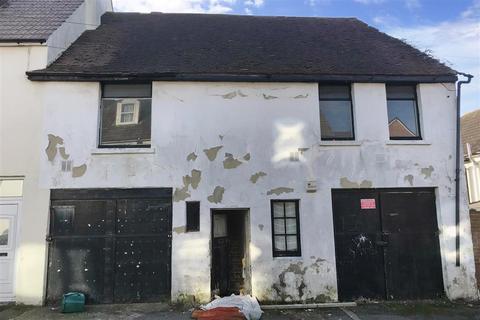 1 Ash Tree Road, Folkestone, CT19 6ED