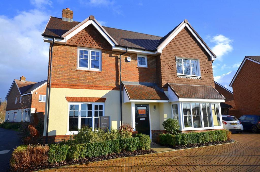 Marjoram Avenue, Alfold Road, Cranleigh, GU6 4 bed detached house £750,000