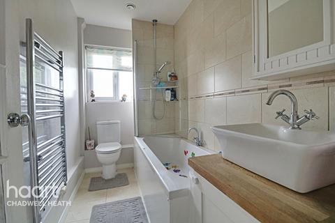 270 Billet Road, Romford, RM6 5QR