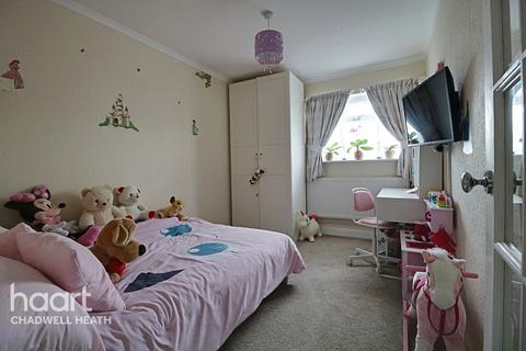 270 Billet Road, Romford, RM6 5QR