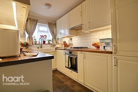 270 Billet Road, Romford, RM6 5QR