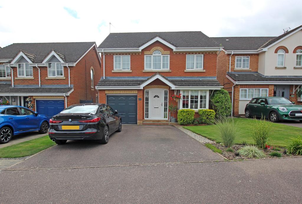Jackdaw Close, Stevenage, SG2 9DA 4 bed detached house £550,000