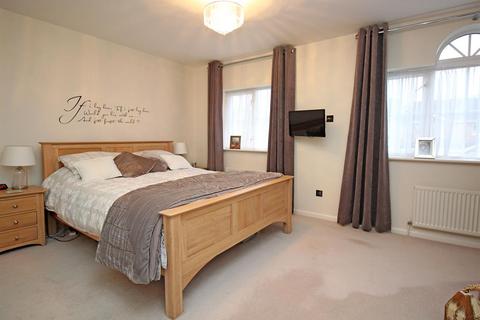 5 Jackdaw Close, Stevenage, SG2 9DA