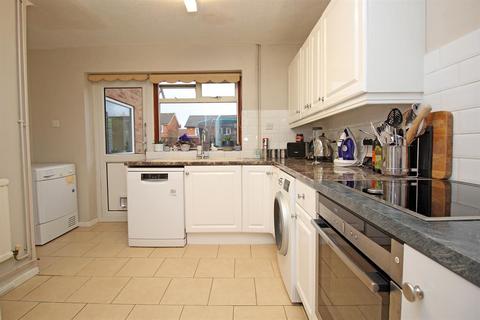 10 The Oundle, Stevenage, SG2 8JY