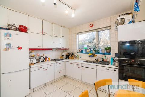 29 Shirehall Lane, London, NW4 2PT