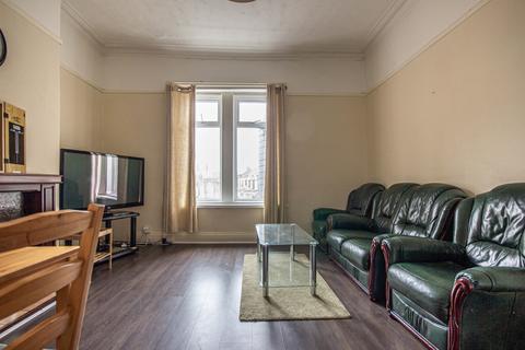 4 bedroom maisonette to rent, Heaton Road, Heaton, Newcastle Upon Tyne