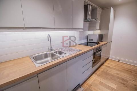 3 bedroom apartment to rent, F0E Chaucer Building,  Newcastle Upon Tyne