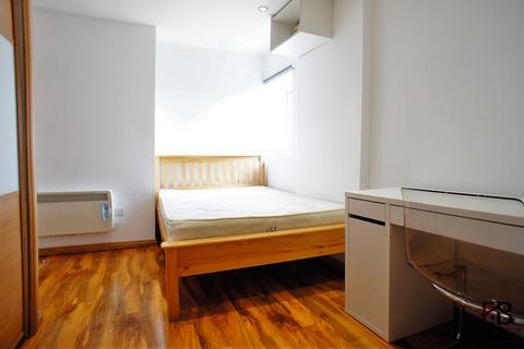 3 bedroom apartment to rent, Falconars Court,  Newcastle Upon Tyne