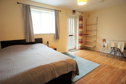 Studio to rent, Blackfrairs Court, City Centre, Newcastle Upon Tyne